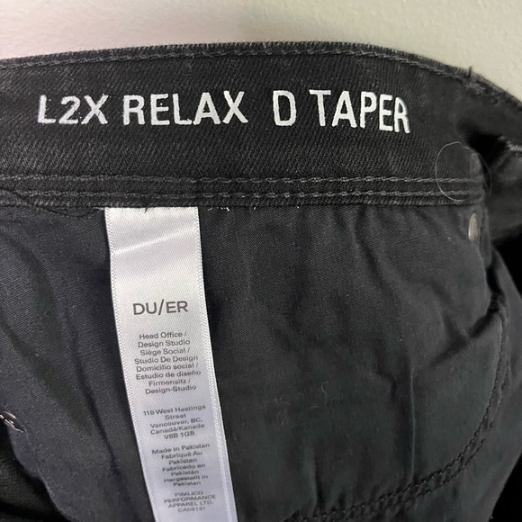 DUER Men’s L2X Relaxed Tapered Black Jeans Size 33W x 32L - Picture 11 of 14